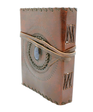 Ladda upp bild till gallerivisning, Handgjord läderbok med rem och Blå sten