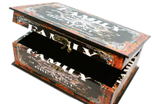 Ladda upp bild till gallerivisning, Kista med budskap -Stor svart