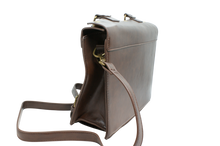 Ladda upp bild till gallerivisning, Steampunk handväska med handtag