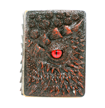 Ladda upp bild till gallerivisning, Drakbok med hård pärm - Röd