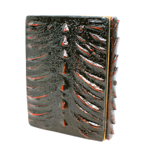 Ladda upp bild till gallerivisning, Drakbok med hård pärm - Röd