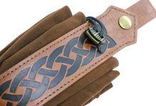 Ladda upp bild till gallerivisning, Liten Bältesväska utan lock - Brun