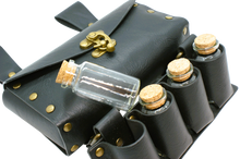 Ladda upp bild till gallerivisning, Bältes Väska med fyra flaskor - Svart