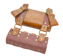 Ladda upp bild till gallerivisning, Bältes Väska med fyra flaskor - Brun