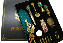 Ladda upp bild till gallerivisning, Box med Grön Fjäderpenna/Kalligrafipenna - Magic Power