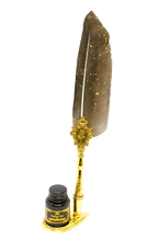 Ladda upp bild till gallerivisning, Fjäderpenna / Kalligrafipenna - Set i vacker box med rosett