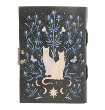 Ladda upp bild till gallerivisning, Handgjord Läderbok med två vita katter