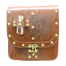 Ladda upp bild till gallerivisning, Bältesväska med en liten flaska
