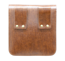 Ladda upp bild till gallerivisning, Bältesväska med en liten flaska
