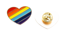 Ladda upp bild till gallerivisning, Pins -Hjärta

