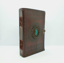 Ladda upp bild till gallerivisning, Handgjord läderbok - Grön sten
