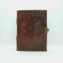 Ladda upp bild till gallerivisning, Handgjord läderbok med livets träd / Yggdrasil
