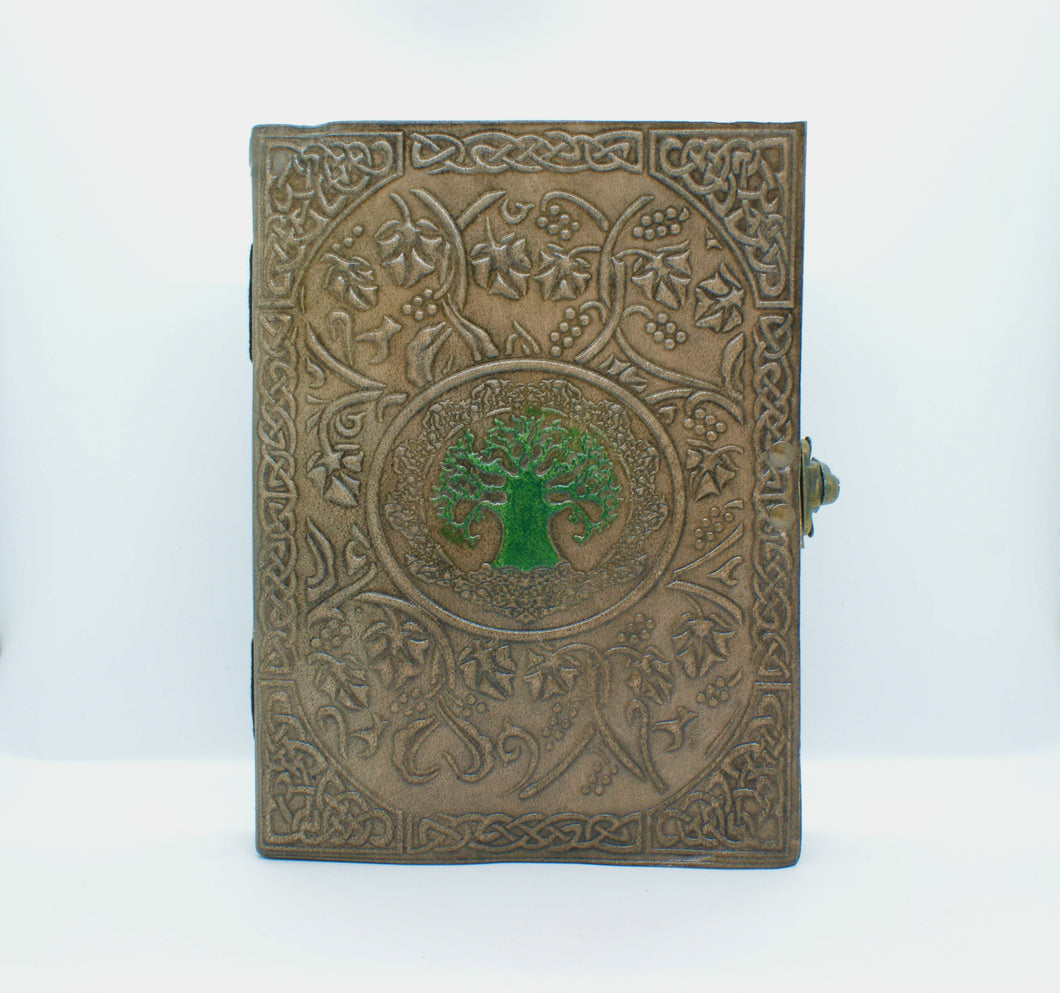 Handgjord läderbok med livets träd / Yggdrasil - Grön