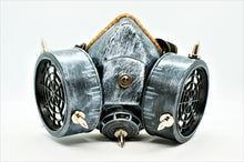 Ladda upp bild till gallerivisning, Steampunk gasmask borstad stålfärg
