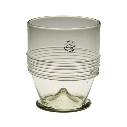 Glas med tråddekor